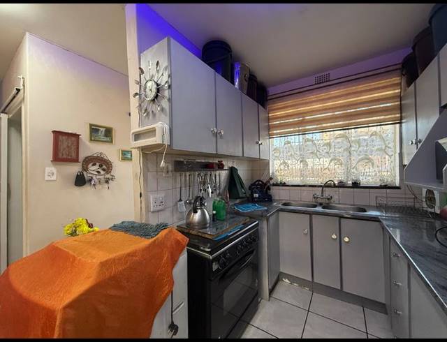 2 BEDROOM APARTMENT FOR SALE IN VANDERBIJLPARK CW 6